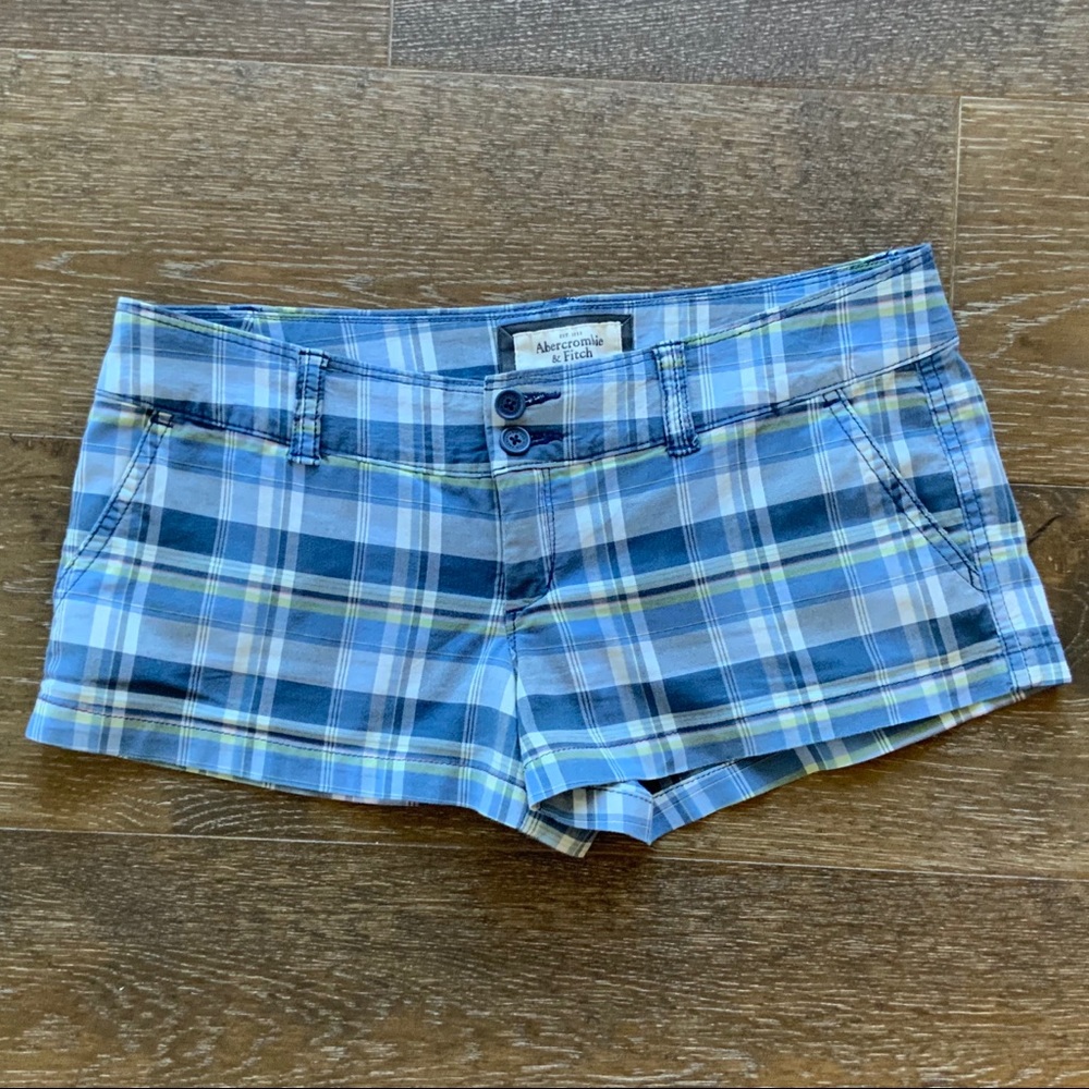 ABERCROMBIE & FITCH PLAID SHORTS